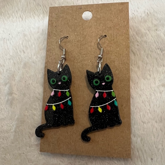 Black cat Christmas lights glitter earrings - Picture 2 of 3